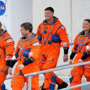 ৫৪ বছর পর চাঁদের পথে মানুষ, ৪ মহাকাশচারী নিয়ে নাসার ‘আর্টেমিস ২’-এ ইতিহাসের নতুন অধ্যায় | After 54 years, humans on the moon, NASA’s ‘Artemis 2’ with 4 astronauts marks a new chapter in history