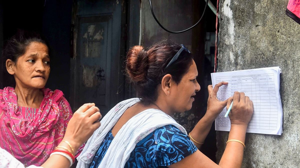আরও একটি সাপ্লিমেন্টারি ভোটার তালিকা প্রকাশ করল নির্বাচন কমিশন, আর কত নাম নিষ্পত্তি হওয়া বাকি? | নির্বাচন কমিশন অষ্টম সাপ্লিমেন্টারি তালিকা প্রকাশ করল, নিষ্পত্তি ৫২ লক্ষ ভোটারের | Election Commission Releases 8th List