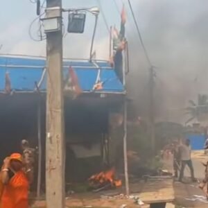 ভোট-পরবর্তী হিংসা! একাধিক তৃণমূল কার্যালয়ে হামলা ও প্রার্থীদের মারধরের অভিযোগ | পশ্চিমবঙ্গ ভোট-পরবর্তী হিংসা: তৃণমূল কার্যালয়ে হামলা ও প্রার্থীর উপর মারধর | West Bengal Post-Poll Violence Update