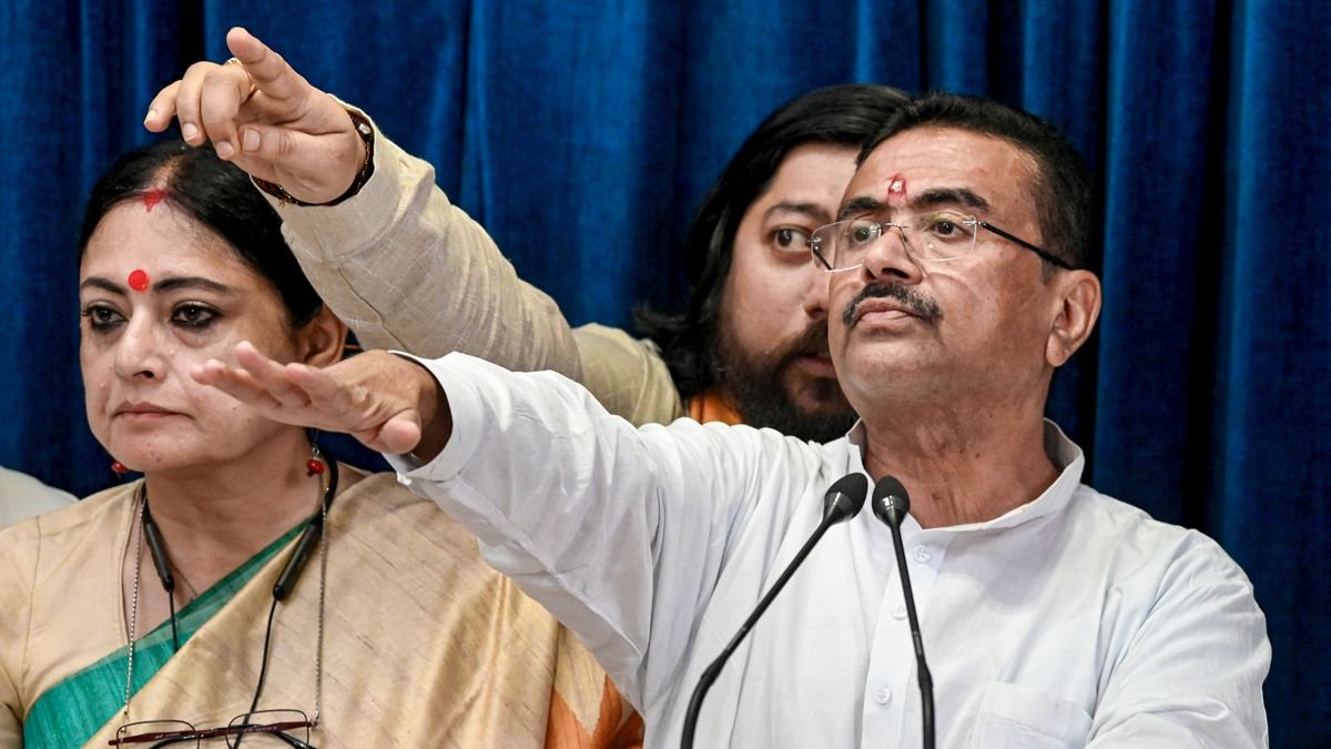 সপ্তম পে কমিশন চালুর ঘোষণা মুখ্যমন্ত্রী শুভেন্দু অধিকারীর, খুশির হাসি রাজ্য সরকারি কর্মীদের মুখে | সপ্তম পে কমিশন চালুর বড় সিদ্ধান্ত মুখ্যমন্ত্রী শুভেন্দু অধিকারীর | 7th Pay Commission For WB Employees