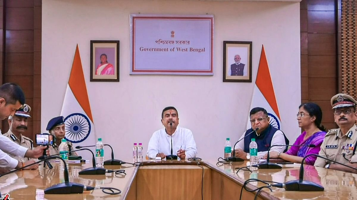 বাংলাদেশি অনুপ্রবেশকারীদের পুশব্যাক করতে নয়া নীতি, জেলায় জেলায় তৈরি হবে ‘হোল্ডিং সেন্টার’ | বাংলাদেশি অনুপ্রবেশ রুখতে হোল্ডিং সেন্টার ও থ্রি-ডি নীতি | Suvendu Adhikari Govt To Build Holding Centers