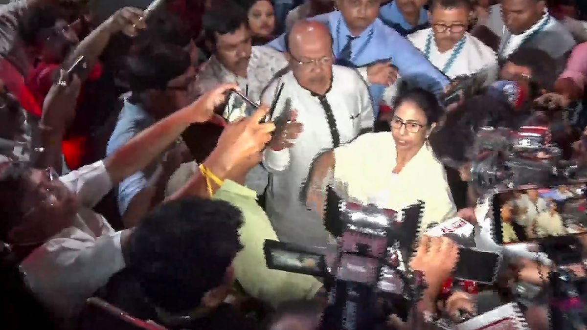 অভিষেককে ভর্তি নেওয়ার প্রয়োজন বোধ করেনি হাসপাতাল, বেলভিউ হাসপাতালের সিইও-কে হুঁশিয়ারি মমতার | অভিষেক বন্দ্যোপাধ্যায়ের ওপর আক্রমণ ও বেলভিউ বিতর্ক | Abhishek Banerjee Row Mamata Slams Hospital