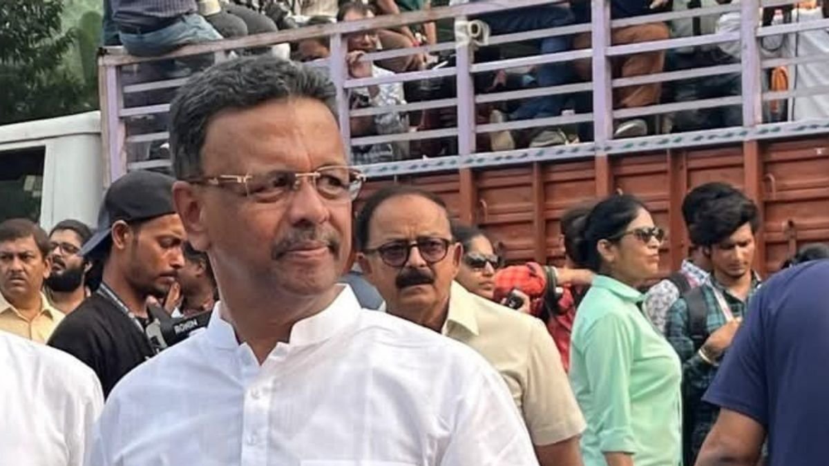 ফিরহাদ হাকিমের ইস্তফা কলকাতা পুরসভায়, কেন পদত্যাগ করলেন মেয়র? | ফিরহাদ হাকিম ইস্তফা দিলেন কলকাতা পুরসভার মেয়র পদ থেকে | Firhad Hakim Resigns As Kolkata Mayor