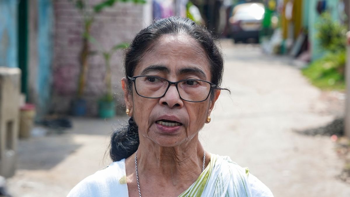 দেশবিরোধী মন্তব্যের অভিযোগ, মমতা বন্দ্যোপাধ্যায়ের বিরুদ্ধে এফআইআর | মমতা বন্দ্যোপাধ্যায়ের বিরুদ্ধে ফের এফআইআর শিলিগুড়িতে | Fresh FIR Against Mamata Banerjee