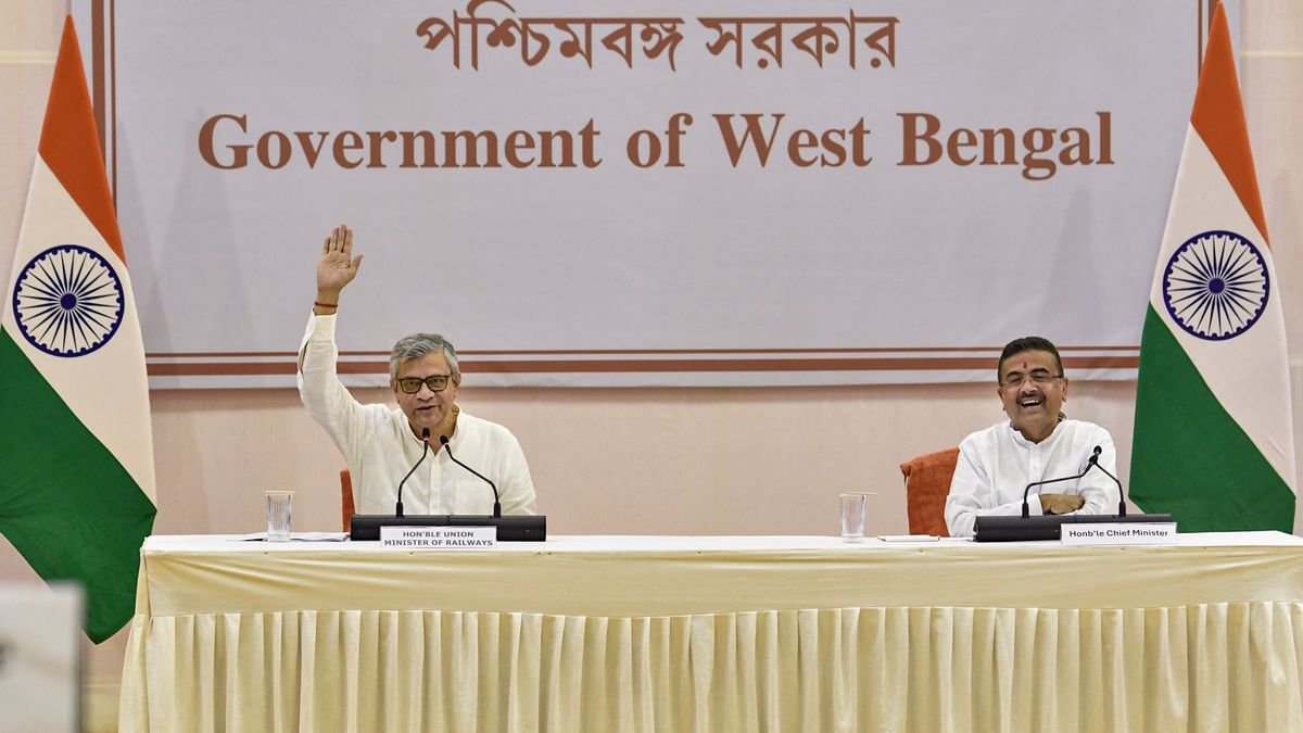 শিলিগুড়ি থেকে ৬ ঘণ্টায় দিল্লি পৌঁছনো যাবে, বাংলায় বুলেট ট্রেন নিয়ে বড় ঘোষণা রেলমন্ত্রী অশ্বিনী বৈষ্ণবের | দিল্লি-শিলিগুড়ি বুলেট ট্রেন চালু হবে ৬ ঘণ্টায় সফর | Delhi-Siliguri Bullet Train To Start 6 Hour Journey