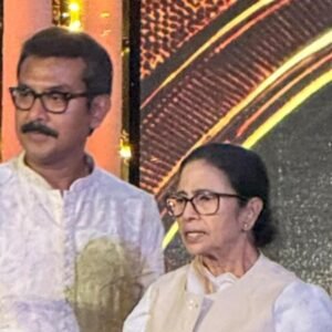 স্বরূপ বিশ্বাস গ্রেফতার! মেকআপ আর্টিস্টকে শ্লীলতাহানি, তোলাবাজি সহ নানা অভিযোগে গারদে অরূপ বিশ্বাসের ভাই | স্বরূপ বিশ্বাস গ্রেপ্তার: টলিউডে তোলাবাজি ও শ্লীলতাহানির অভিযোগে ধৃত অরূপ বিশ্বাসের ভাই | Swarup Biswas Arrested In Tollywood Extortion Case